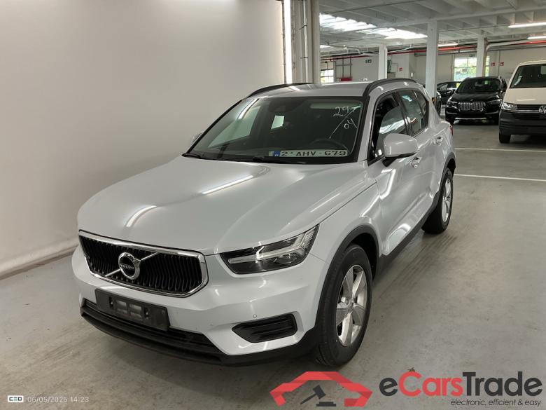 VOLVO XC40 1.5 T2 MOMENTUM CORE #2