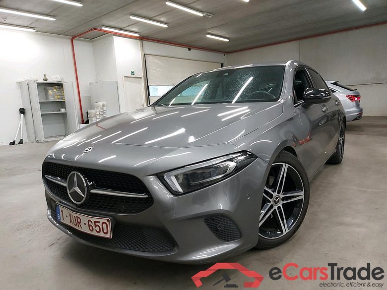 MERCEDES - MER A 180 d 116PK 7G-DCT Progressive Pack Premium & Night & MultiBeam LED