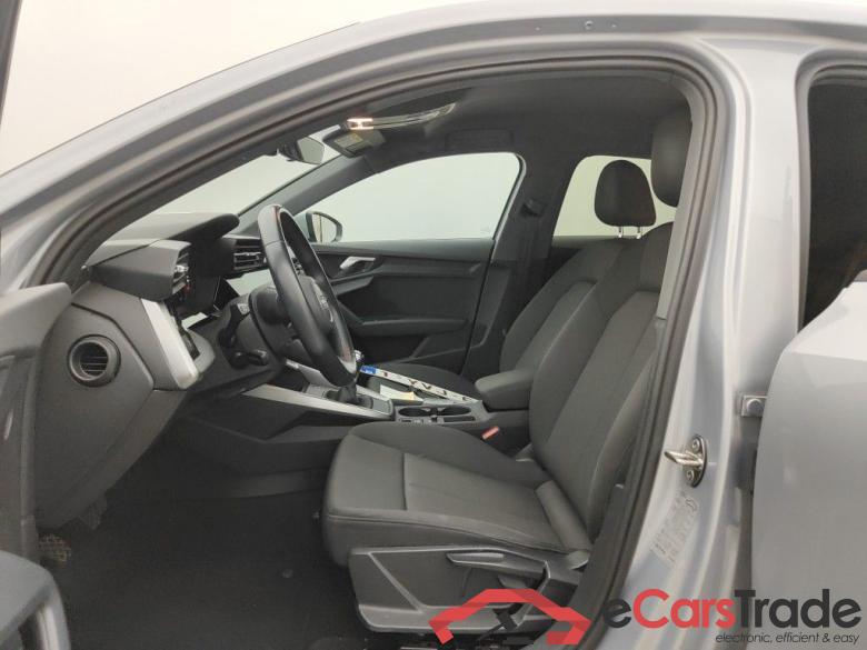 Audi A3 Sportback 2.0 30 TDi 85kW 5d #6