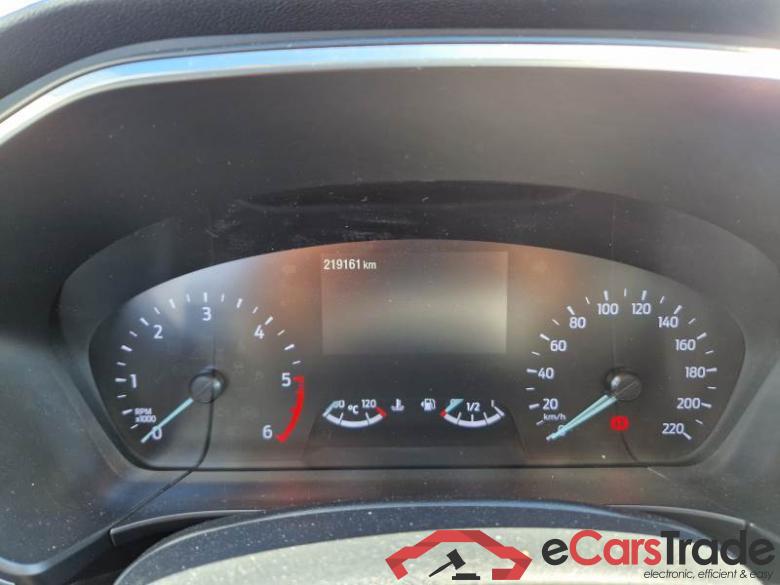 Ford 8 FORD KUGA / 2019 / 5P / SUV 1.5 ECOBLUE 120CV 2WD TITANIUM #4
