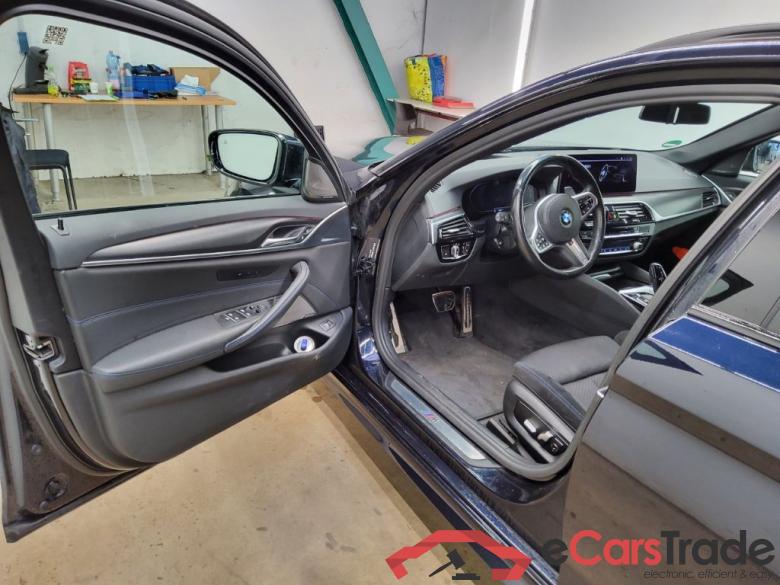 BMW 5-Serie Touring ´16 Baureihe 5 Touring 520 d xDrive M Sport 2.0 140KW AT8 E6d #4