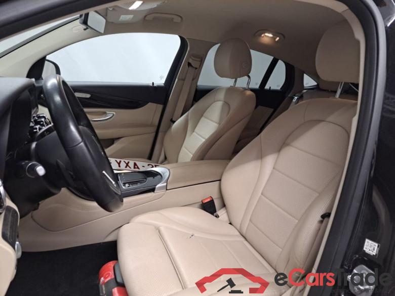 Mercedes-Benz GLC Coupé GLC 300 e 4MATIC 5d #6