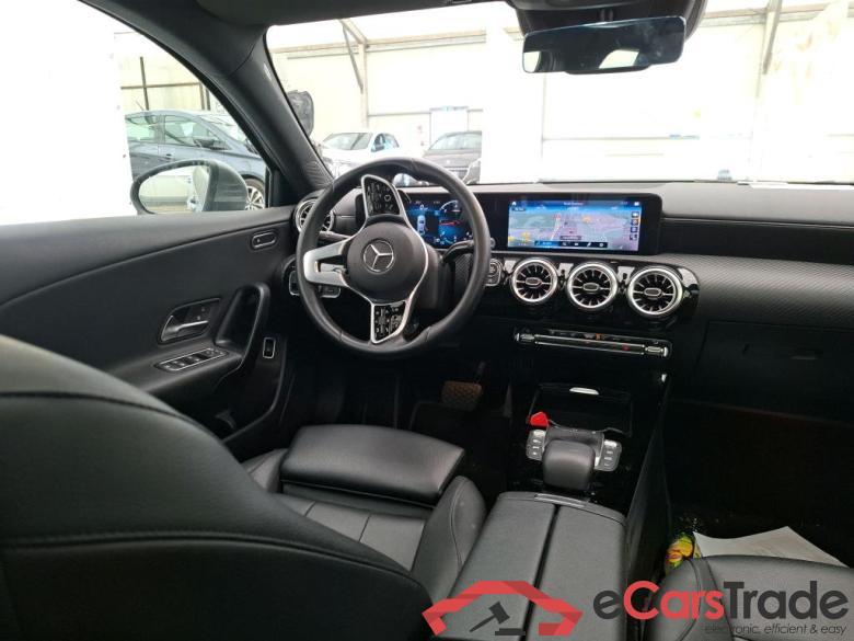 Mercedes A 200 d Business Line 8GDCT MERCEDESBENZ Classe A Berline  2018  4P  Berline A 200 d Business Line 8GDCT #5