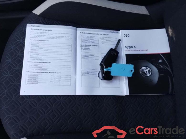TOYOTA Aygo X 1.0 VVT-i S-CVT Pulse #2