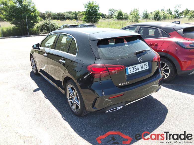 MERCEDES-BENZ Classe A 250e  #2