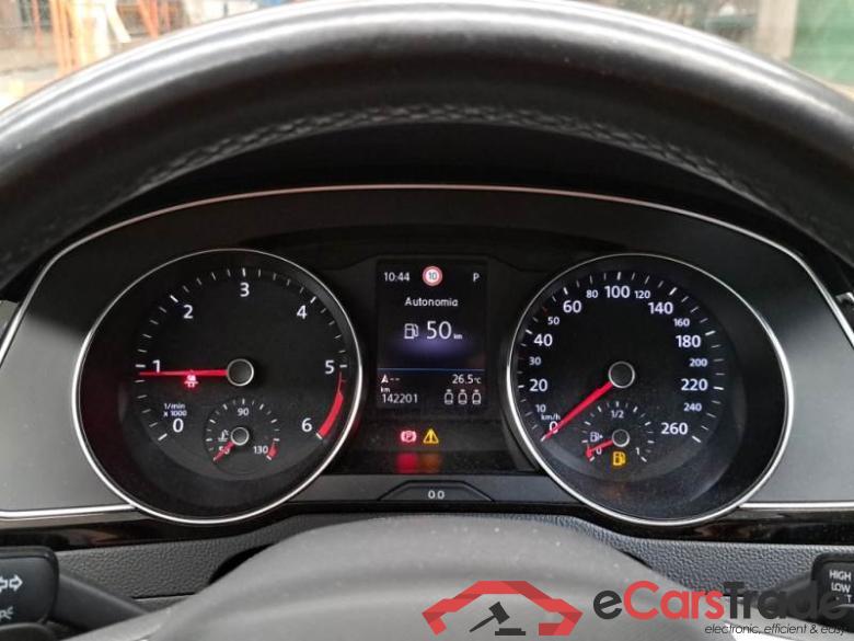 Volkswagen 17 VOLKSWAGEN PASSAT / 2019 / 5P / STATION WAGON VAR. 2.0TDI SCR EVO 110KW BUSINESS DSG #4