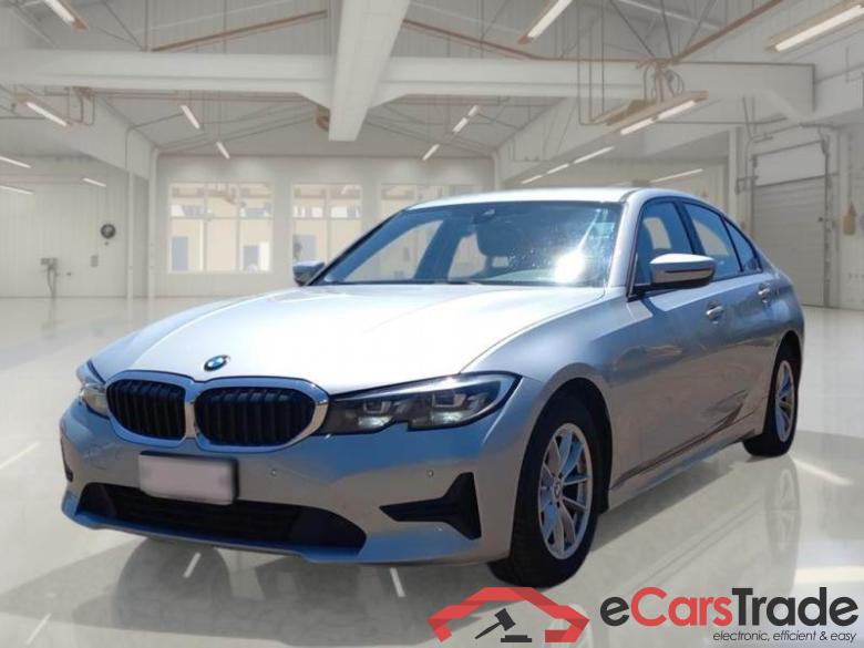 BMW 151 BMW SERIE 3 / 2018 / 4P / BERLINA 320D 48V BUSINESS ADVANTAGE AUTO #1