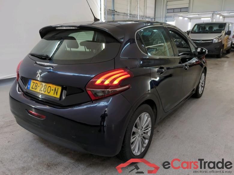Peugeot 208 11-18 Peugeot 208 Blue Lease Allure 1.2 PureTech 82 5d #2