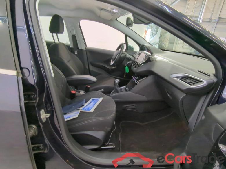 Peugeot 208 11-18 Peugeot 208 Blue Lease Allure 1.2 PureTech 82 5d #3