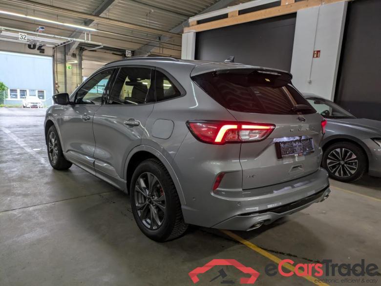 FORD Kuga 2.0 TDCi Powershift 4x4 ST-LINE X #3
