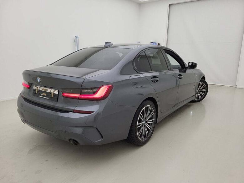 BMW 318 d M-Sport Pano LED-Xenon LC-Pro Navi Sport-Leather-Alcantara KeylessGo Camera Klima PDC ... #3