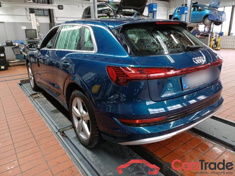 Audi 50 quattro advanced E-tron #3