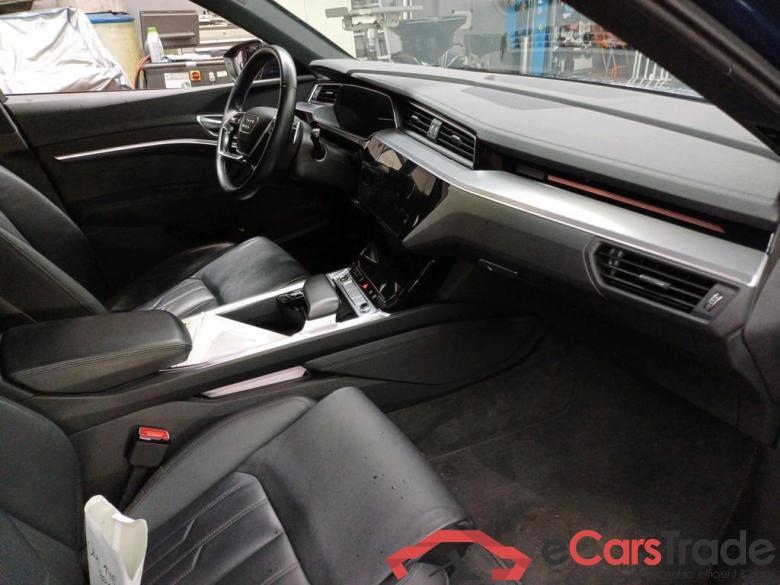 Audi 50 quattro advanced E-tron #5