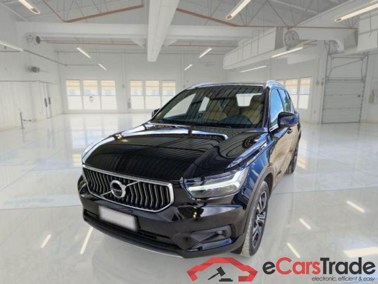 Volvo 218 VOLVO XC40 / 2017 / 5P / SUV T5 PLUG-IN HYBRID AUTO RECHARGE INSCR. #1