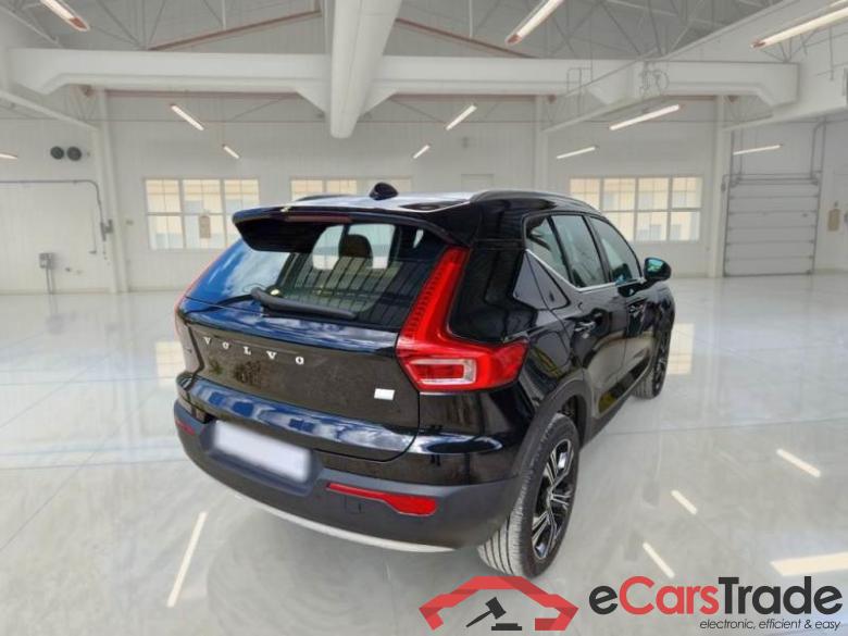 Volvo 218 VOLVO XC40 / 2017 / 5P / SUV T5 PLUG-IN HYBRID AUTO RECHARGE INSCR. #2