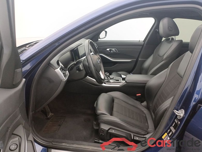 BMW 3 Reeks Berline 330e (215 kW) 4d #6