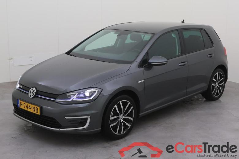 VOLKSWAGEN e-Golf  #1
