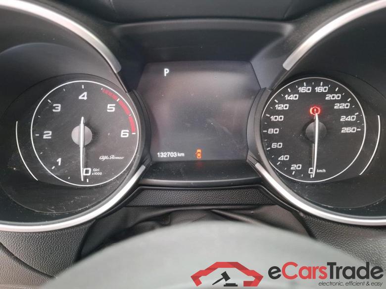 AlfaRomeo 2.2 Diesel 210ch AT8 Q4 Veloce Ti ALFA ROMEO Stelvio / 2017 / 5P / SUV 2.2 Diesel 210ch AT8 Q4 Veloce Ti #6