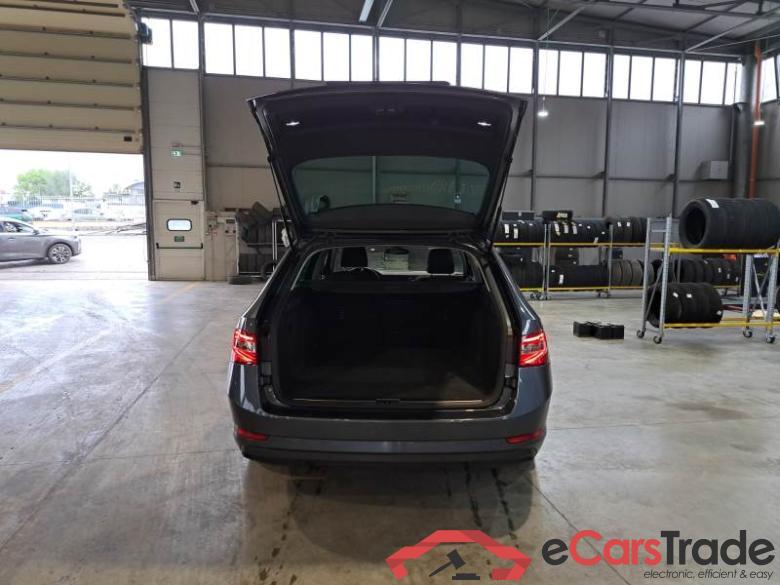 Skoda 23 SKODA SUPERB WAGON / 2019 / 5P / STATION WAGON 1.4 TSI PLUG-IN HYBRYD EXECUTIVE DSG #5