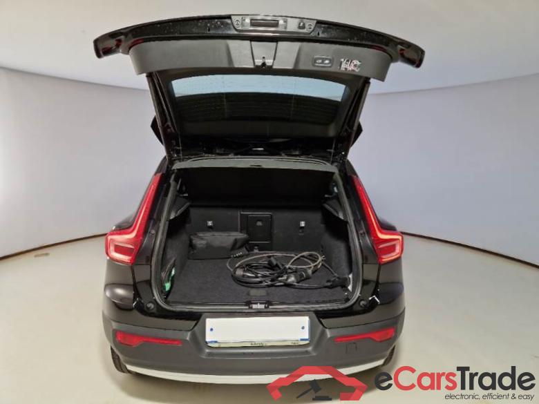 Volvo 235 VOLVO XC40 / 2017 / 5P / SUV T4 PLUG-IN HYBRID AUTO RECH INSCRIP EXPR #5