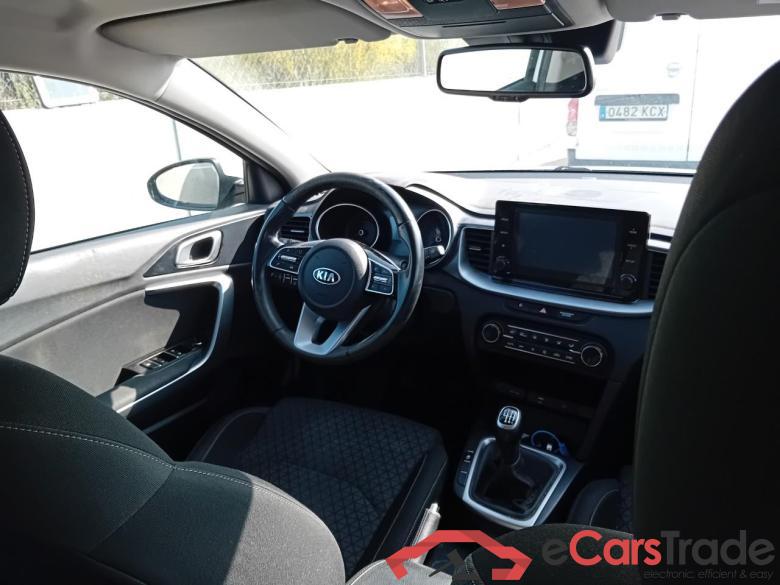 Kia 1.0 T-GDi 74kW (100CV) Drive (CX) KIA Ceed / 2018 / 5P / berlina con portón 1.0 T-GDi 74kW (100CV) Drive (CX) #3