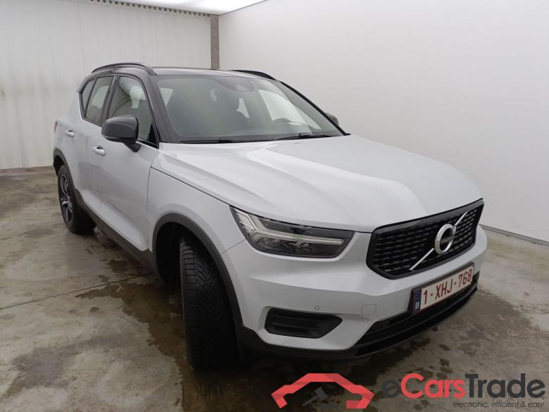 Volvo XC40 D3 R-Design 5d #2