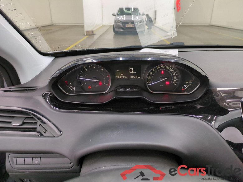 Peugeot BlueHDi 100 S&S PREMIUM 208 Affaire Premium 1.5 HDi 100CV BVM5 E6dT #6