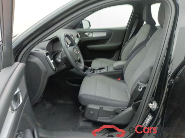 VOLVO XC40 1.5 T2 129 Momentum Pro Geartronic 5d #6