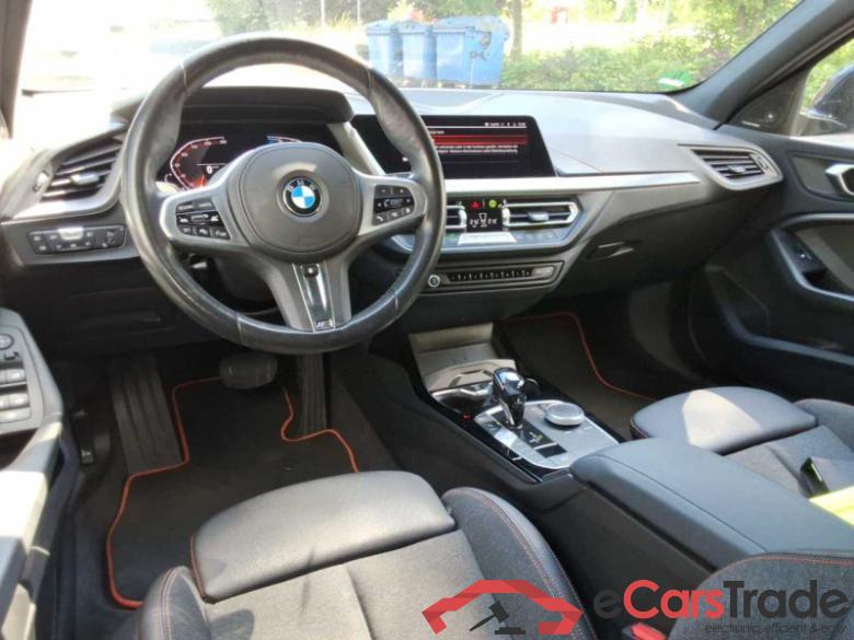 BMW Baureihe 1 Lim. (F40)(2019->) DE - LimS5 120d EU6d, xDrive Sport Line (EURO 6d), 2020 - 2024 #6
