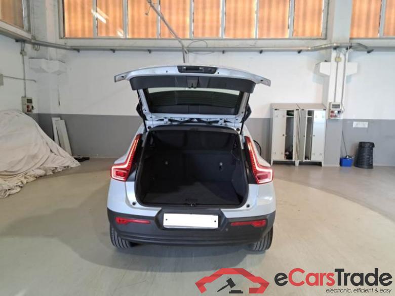 Volvo 61 VOLVO XC40 / 2017 / 5P / SUV D3 GEARTRONIC BUSINESS #5