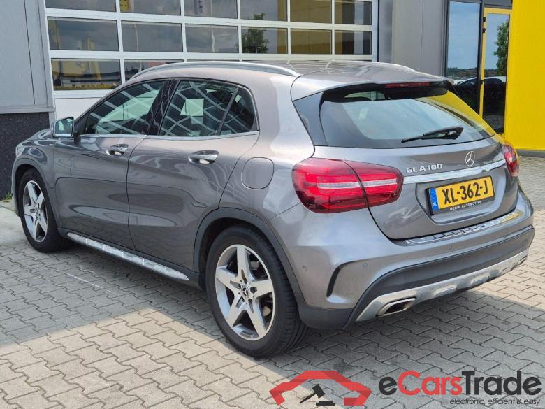 MERCEDES-BENZ GLA-klasse 180 Business Solution AMG #3