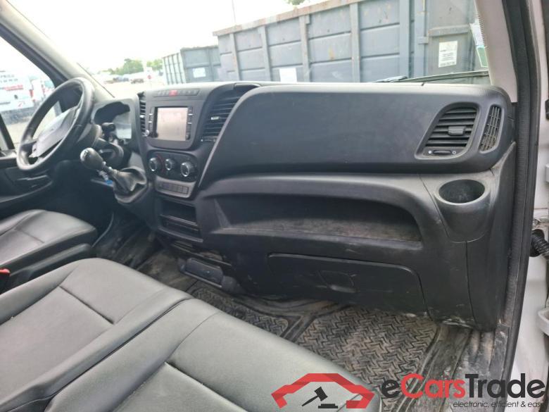 Iveco (+)3.0 35C15H 3750 TOR IVECO Daily / 2014 / 2P / Châssis cabine (+)3.0 35C15H 3750 TOR #5