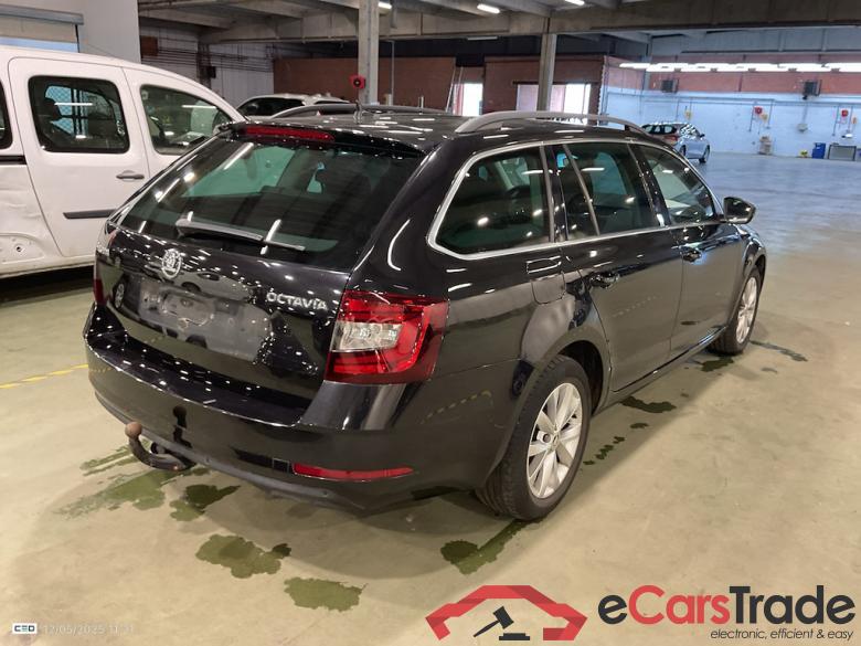 SKODA OCTAVIA COMBI DIESEL - 2017 1.6 CR TDi Ambition DSG (EU6.2) #4