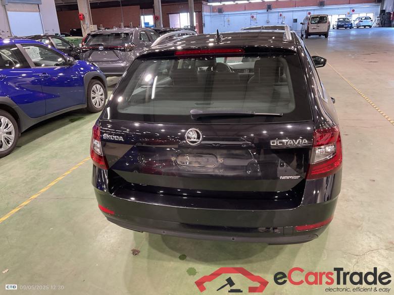 SKODA OCTAVIA COMBI DIESEL - 2017 1.6 CR TDi Style DSG (EU6.2) #5