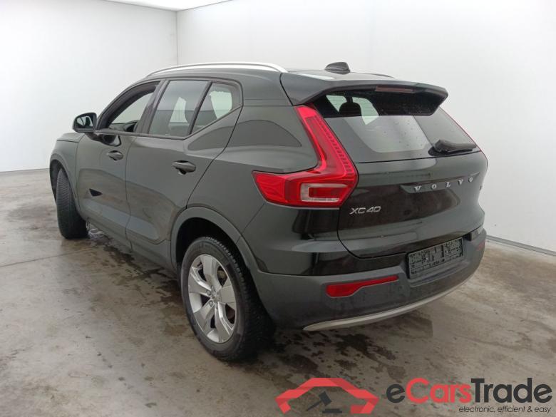 VOLVO XC40 1.5 T2 129 Momentum Pro Geartronic 5d #3
