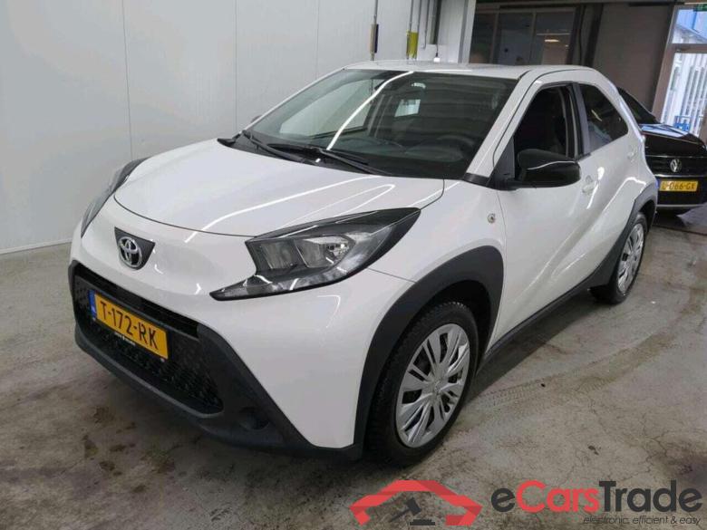 TOYOTA Aygo X 1.0 VVT-i MT Play #1