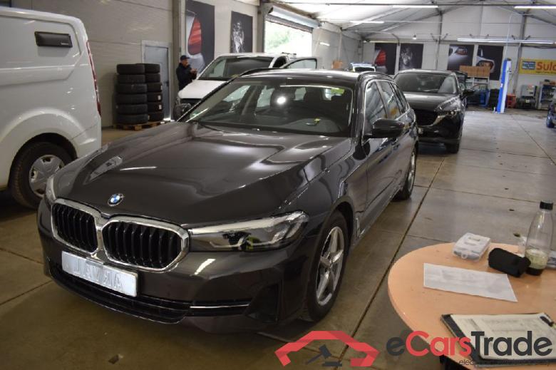 BMW 5-Serie Touring ´16 Baureihe 5 Touring 520 d 2.0 140KW AT8 E6d #1