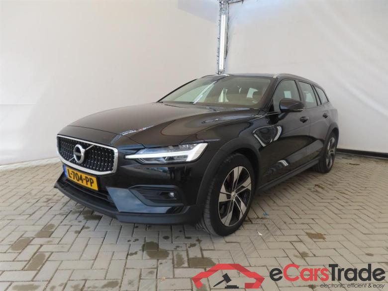 VOLVO V60 CROSS COUNTRY 2.0 B5 AWD Pro #1