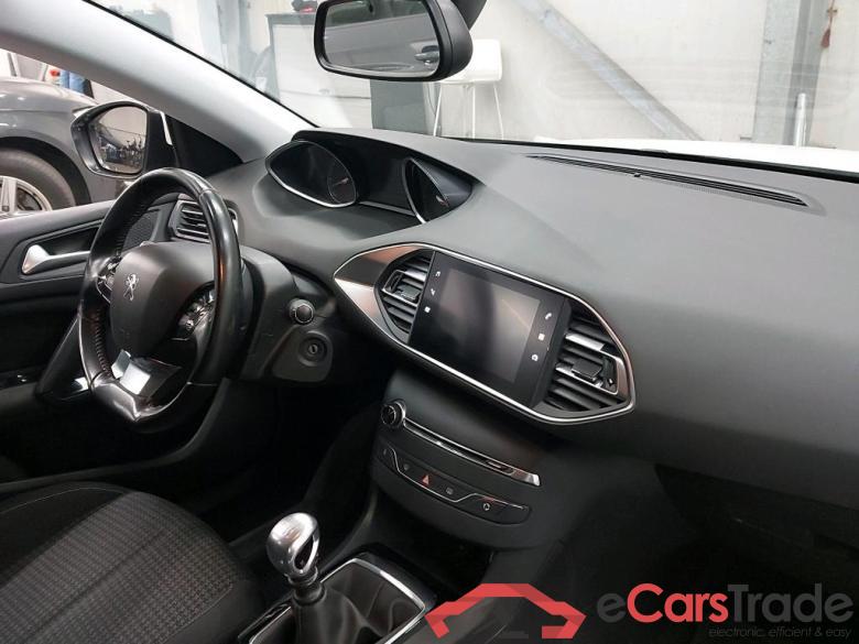 PEUGEOT - PEU 308 SW BlueHDi 130PK Active With 3D Navigation & Safety Plus & VisioPark I #3