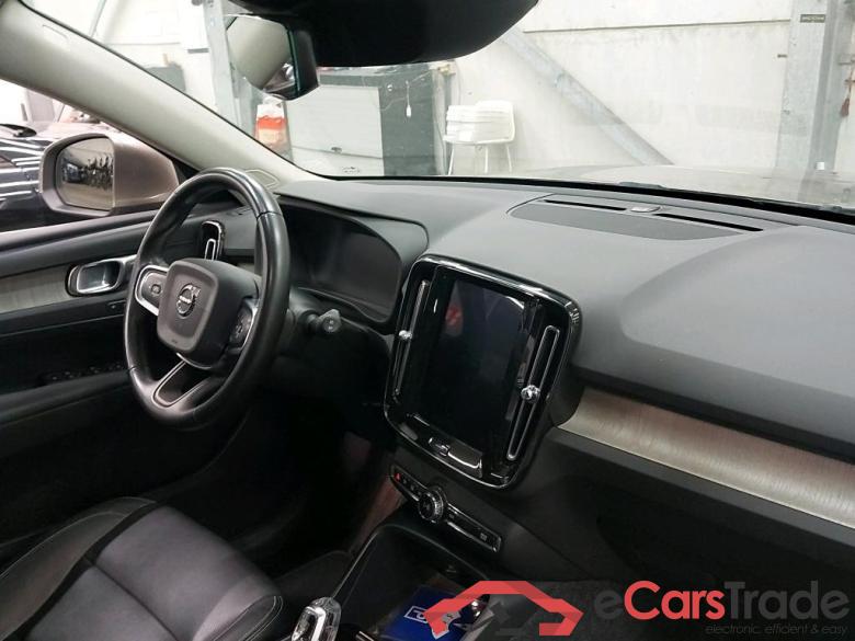 VOLVO - VOL XC40 T3 163PK Geartronic Inscription With Arianne Leather & LED & Winter Pack & Cruise Control & Semi Auto Foldable Trailer Hook  * PETROL * #3
