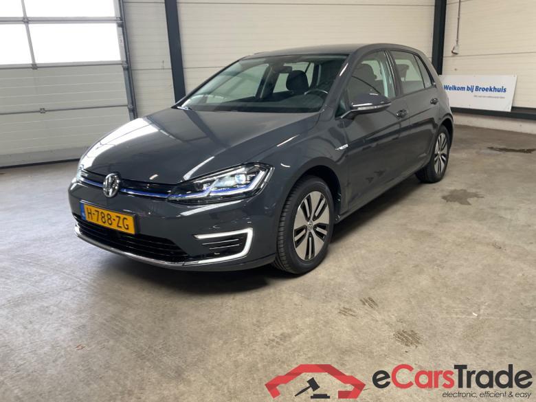 VOLKSWAGEN e-Golf E-DITION #1