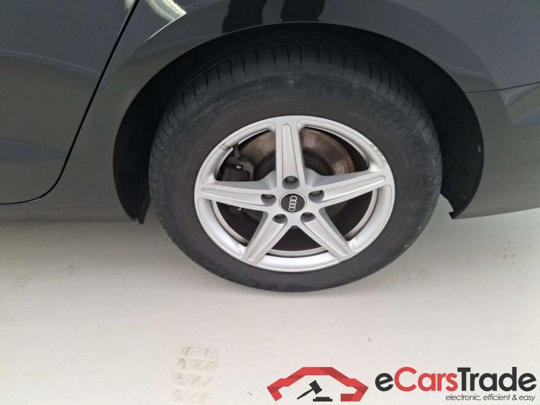 AUDI A4 AVANT 30 TDI ATTRACTION S-TRONIC #5