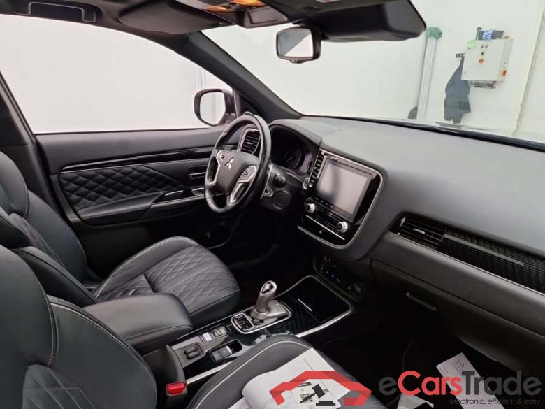 MITSUBISHI OUTLANDER 2.4 PHEV INSTYLE 4WD AUT #3