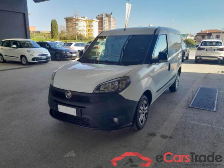 Fiat 48 FIAT DOBLÒ CARGO / 2014 / 4P / VETT. FURGONATA CH1 LOUNGE 1.3 MJET 95CV E6D SeS #1
