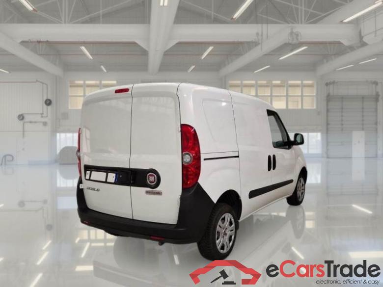 Fiat 48 FIAT DOBLÒ CARGO / 2014 / 4P / VETT. FURGONATA CH1 LOUNGE 1.3 MJET 95CV E6D SeS #2