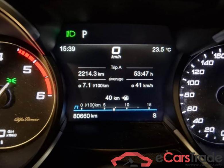 AlfaRomeo 2.2AUTOCARRO ALFA ROMEO STELVIO / 2017 / 5P / SUV 2.2 TURBO DIESEL 160CV AT8 RWD BUSINESS(AUTOCARRO) #4