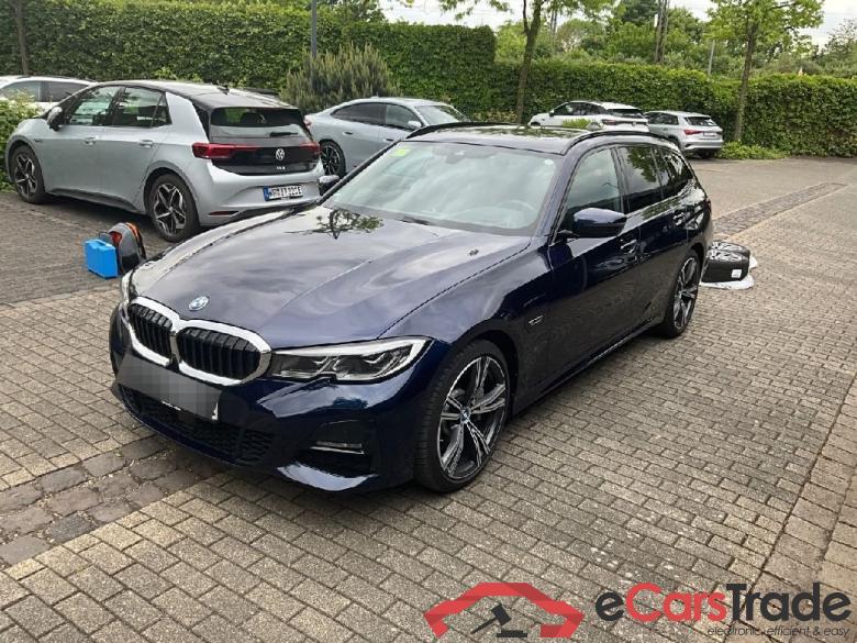 BMW 3-Serie Touring ´18 Baureihe 3 Touring 330 e M Sport 2.0 185KW AT8 E6d #1