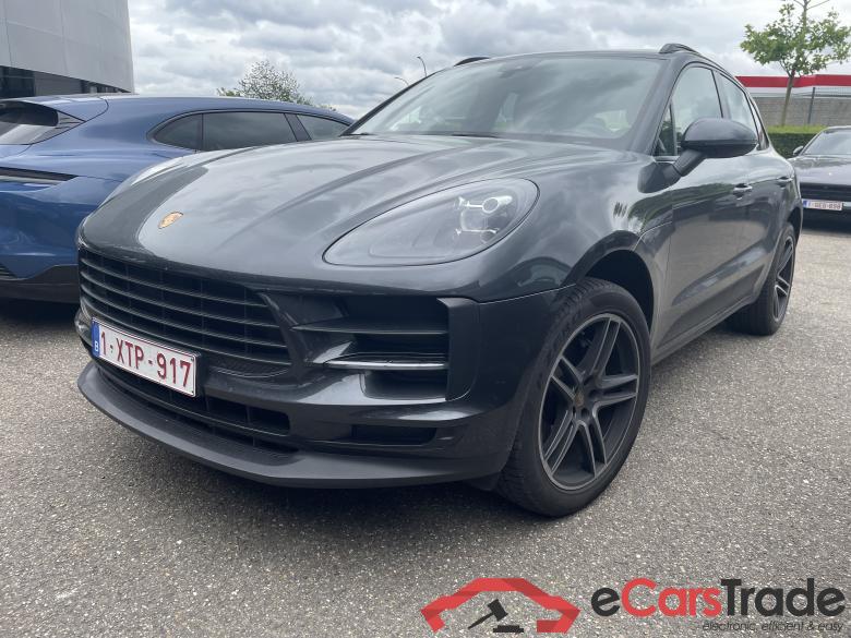 PORSCHE Macan Macan #1