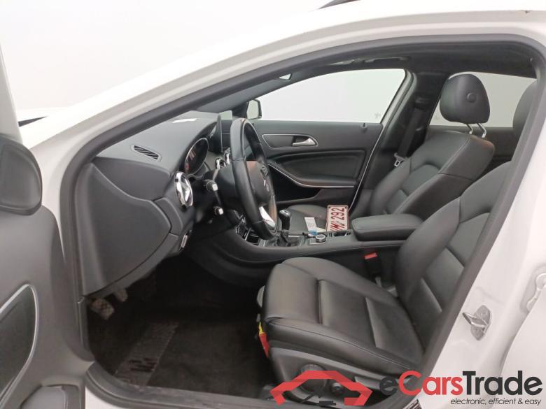 Mercedes-Benz GLA GLA 180 5d #6