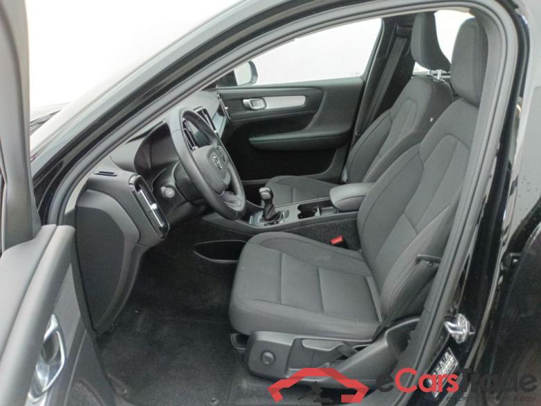 Volvo XC40 T2 Momentum Pro 5d #6